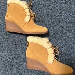 Lugz Women's Cozy Tan Wedge Boots